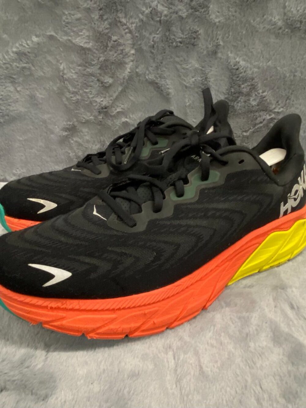Hoka Arahi 6 Mens SIze 11 D Running Gym Casual Sneakers Black Orange Yellow - Picture 2 of 12